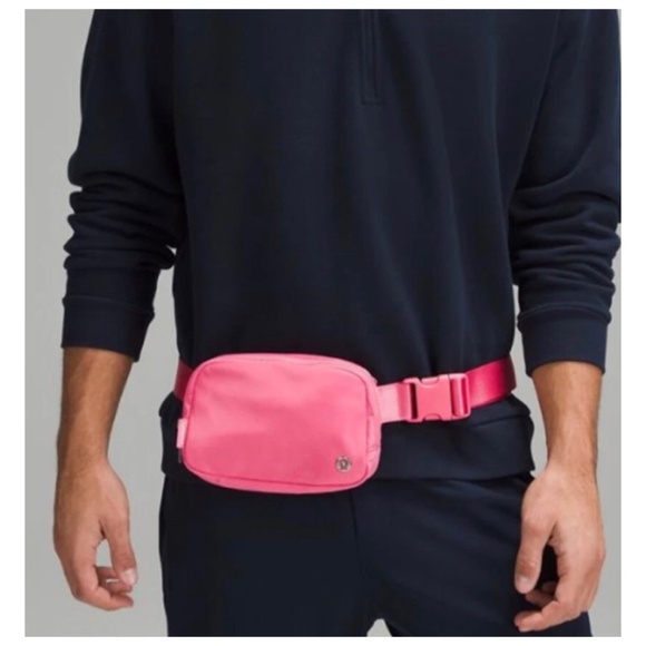 Lululemon Everywhere Belt Bag 1L Sakura Pink - Picture 6 of 7
